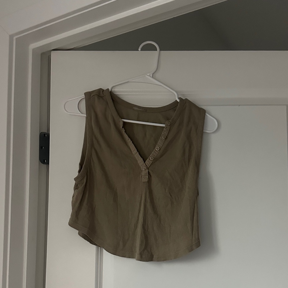 Casual Sleeveless Button-Up Top - Tan